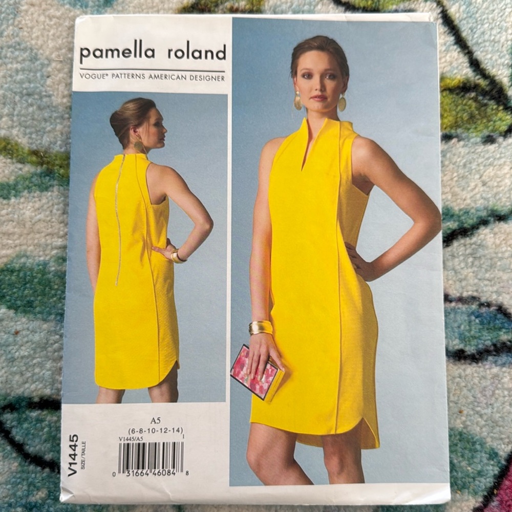 Vogue sewing pattern uncut V1445